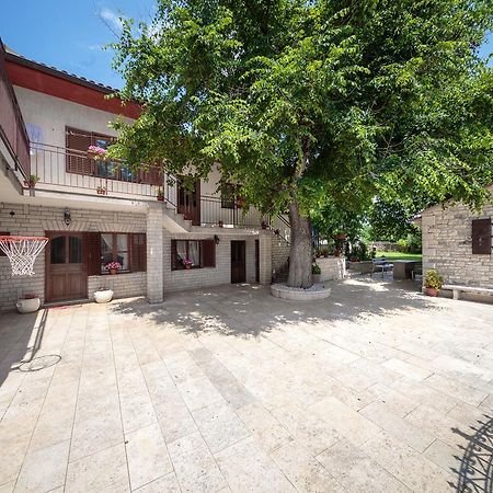Apartments Mirjana 1655 Kanfanar Ngoại thất bức ảnh