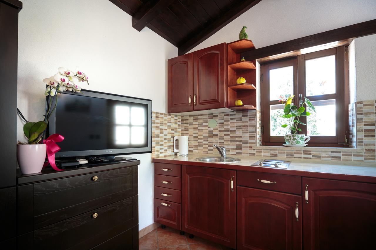 Apartments Mirjana 1655 Kanfanar Ngoại thất bức ảnh