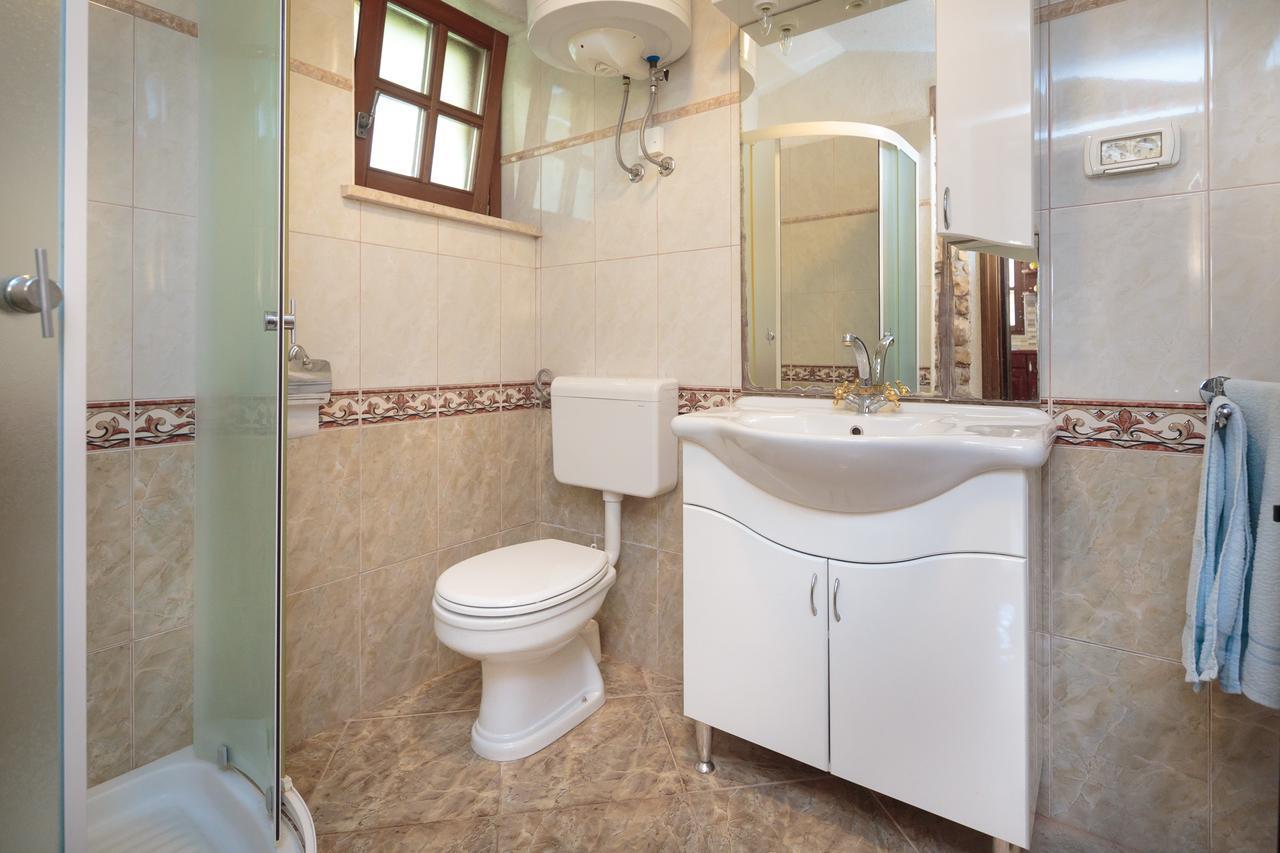 Apartments Mirjana 1655 Kanfanar Ngoại thất bức ảnh