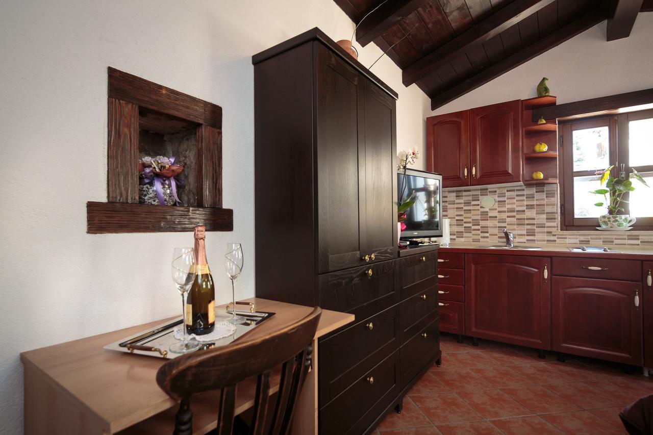 Apartments Mirjana 1655 Kanfanar Ngoại thất bức ảnh