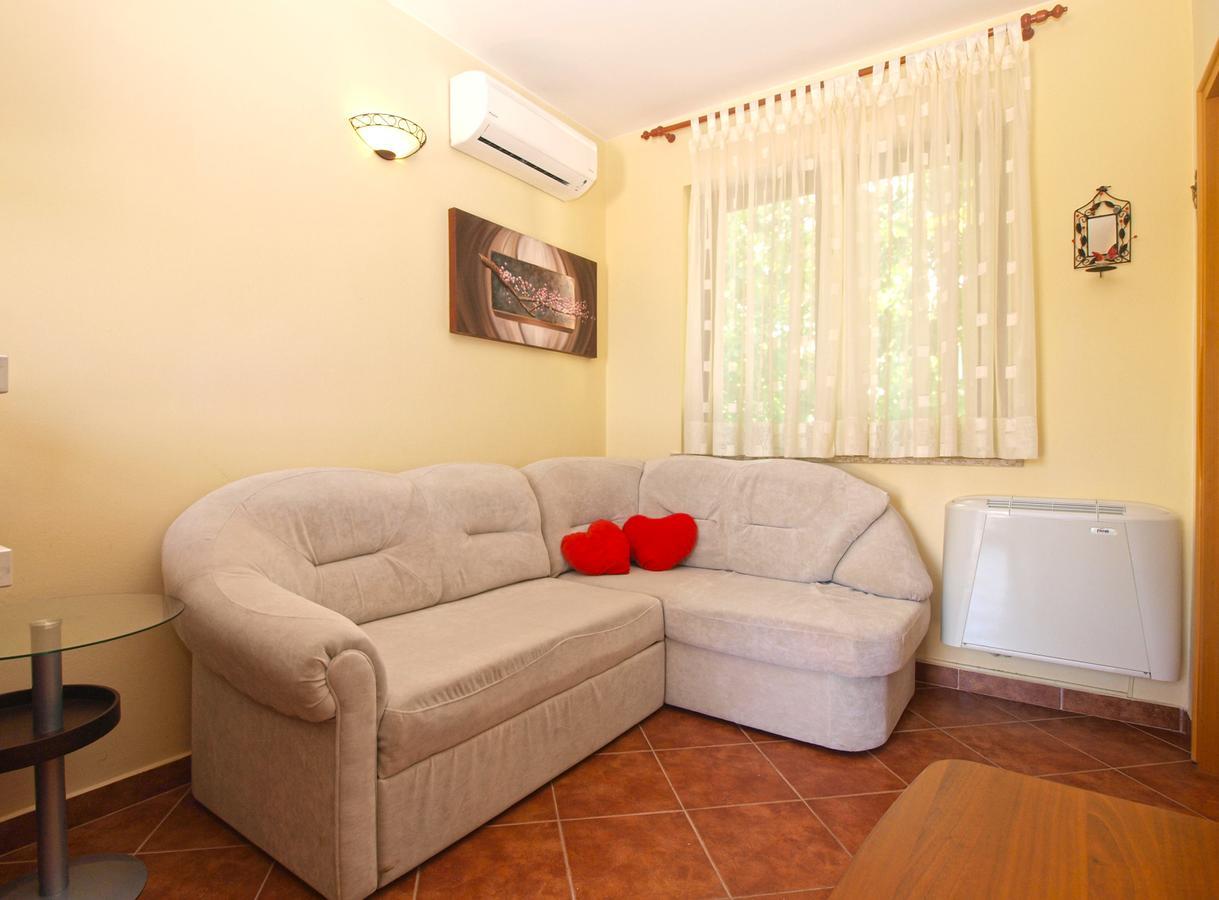 Apartments Mirjana 1655 Kanfanar Ngoại thất bức ảnh